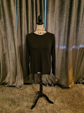 Lou & Grey Black Long-Sleeve Crewneck Top